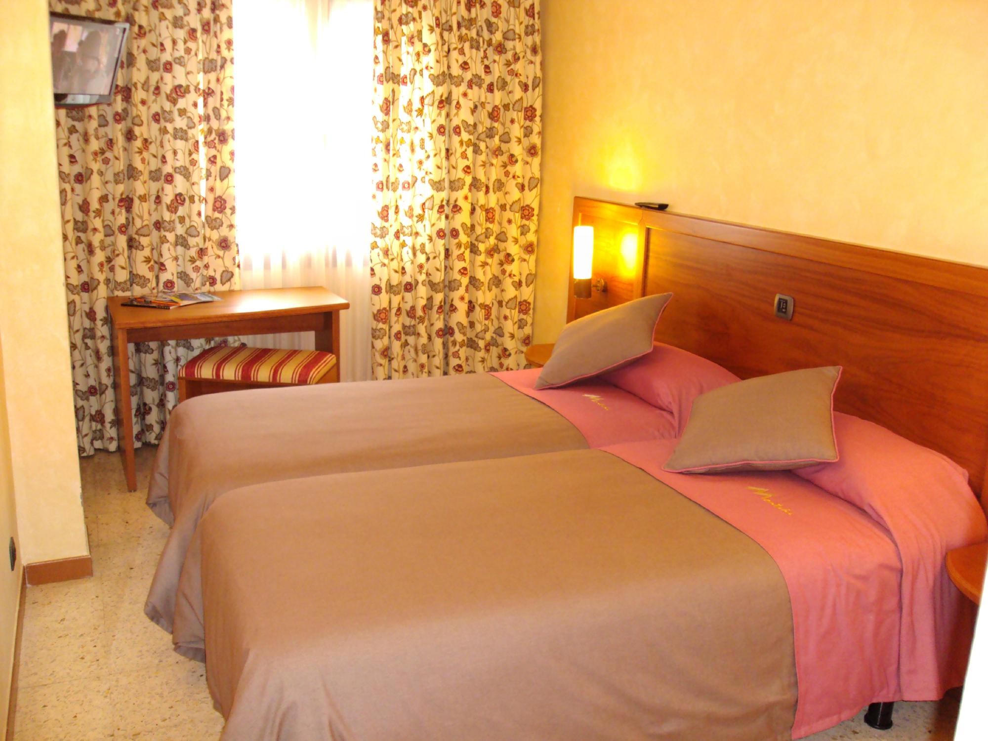 Hostal Montana-官方