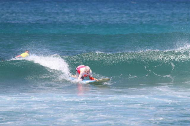 Jetty Betty Surf School-哈雷瓦必去景点