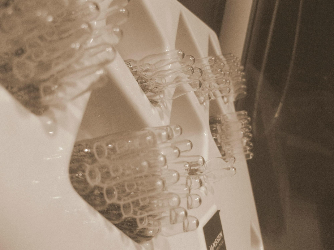 Coko Professional Beauty-诺瓦拉必去景点