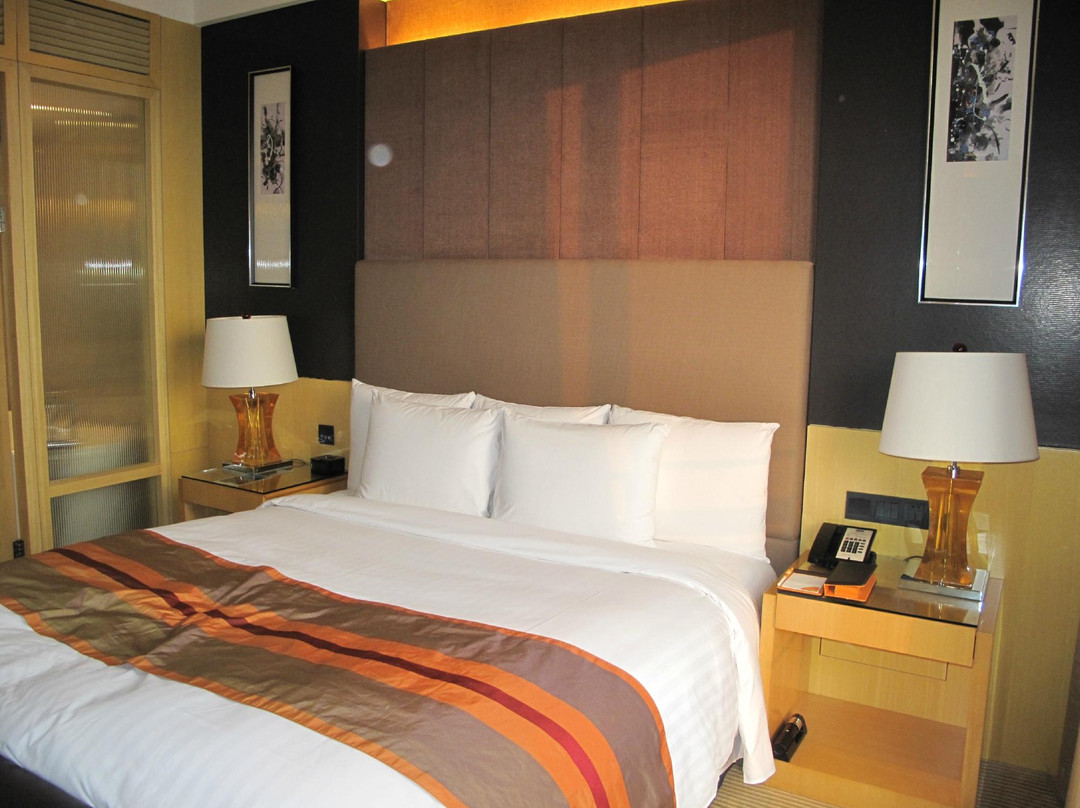 浦西万怡酒店主图