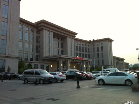 津利华大酒店主图