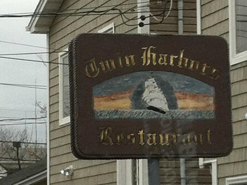 Twin Harbors Restaurant
