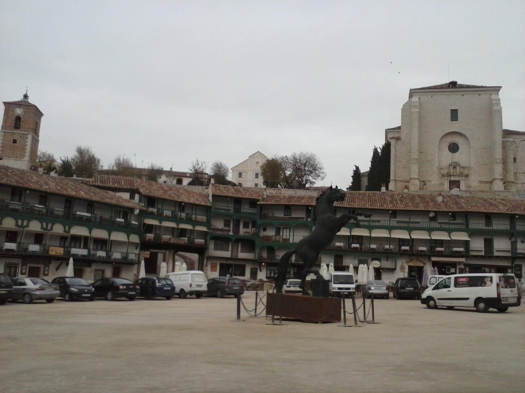 Plaza mayor de Chinchon景点图片