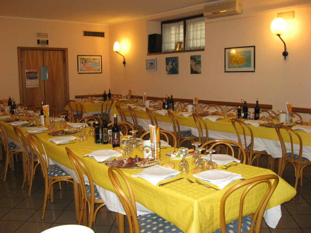 Castelfidardo餐馆和美食-Hotel Ristorante I Cugini