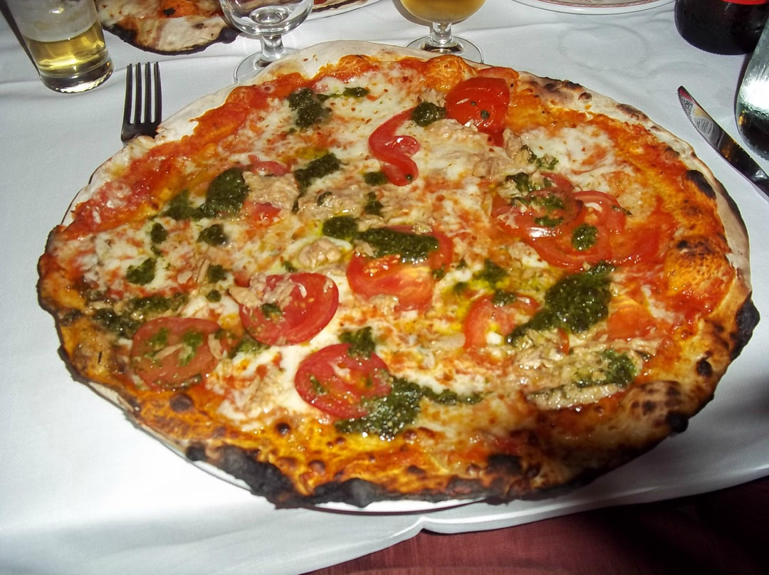 Vallermosa餐馆和美食-Ristorante Pizzeria Il Pepe Rosa