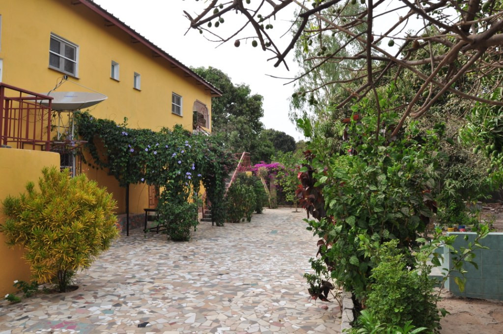 Mandinari酒店住宿-Sanchaba Yellow Apartments