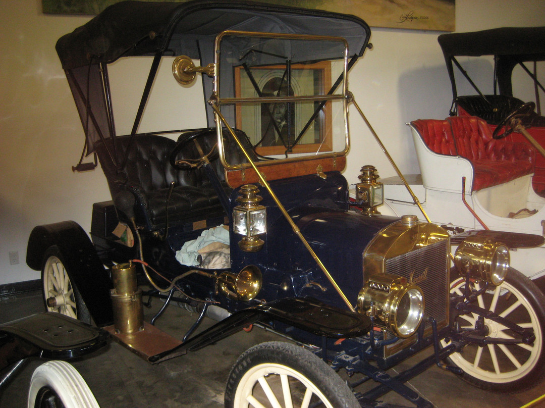 Antique Car Museum of Iowa-科拉尔维尔必去景点