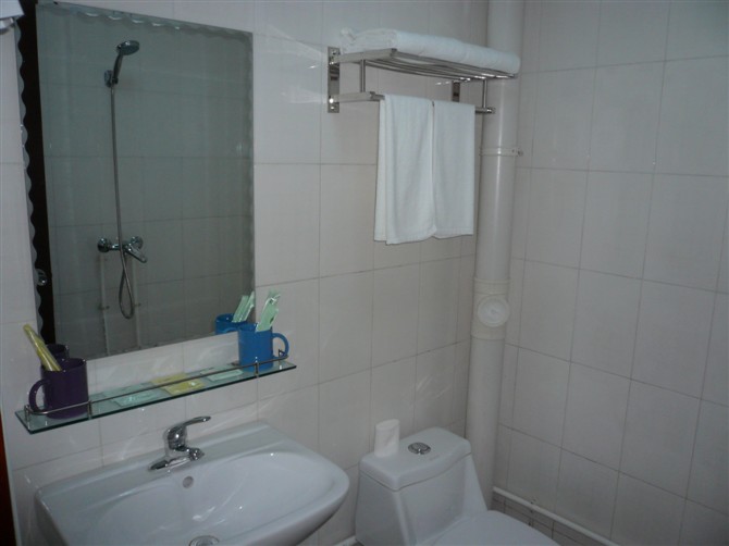 老天桥宾馆-客卧