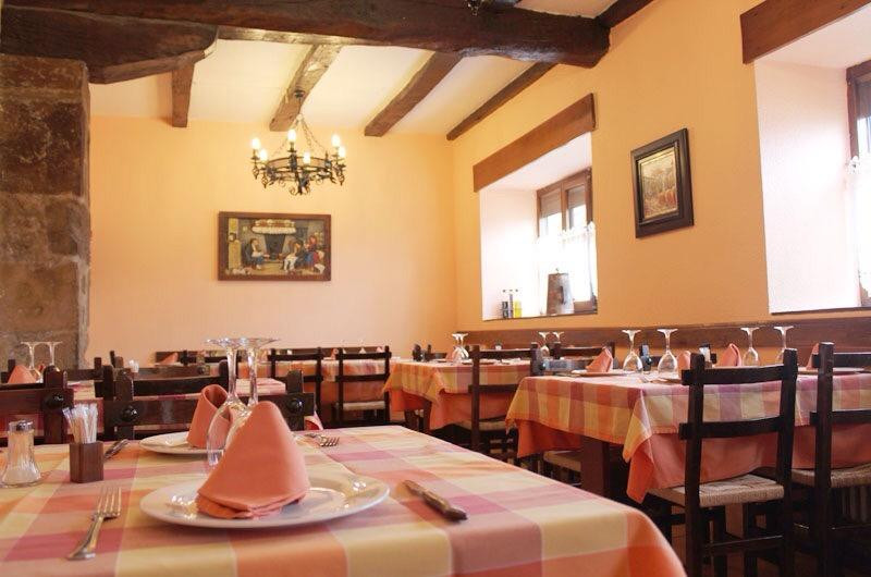 Lizaso餐馆和美食-Posada de Alkotz