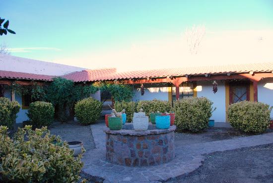 The Adobe Inn-客卧