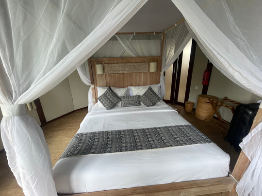 Blue Lagoon Avia Villas主图