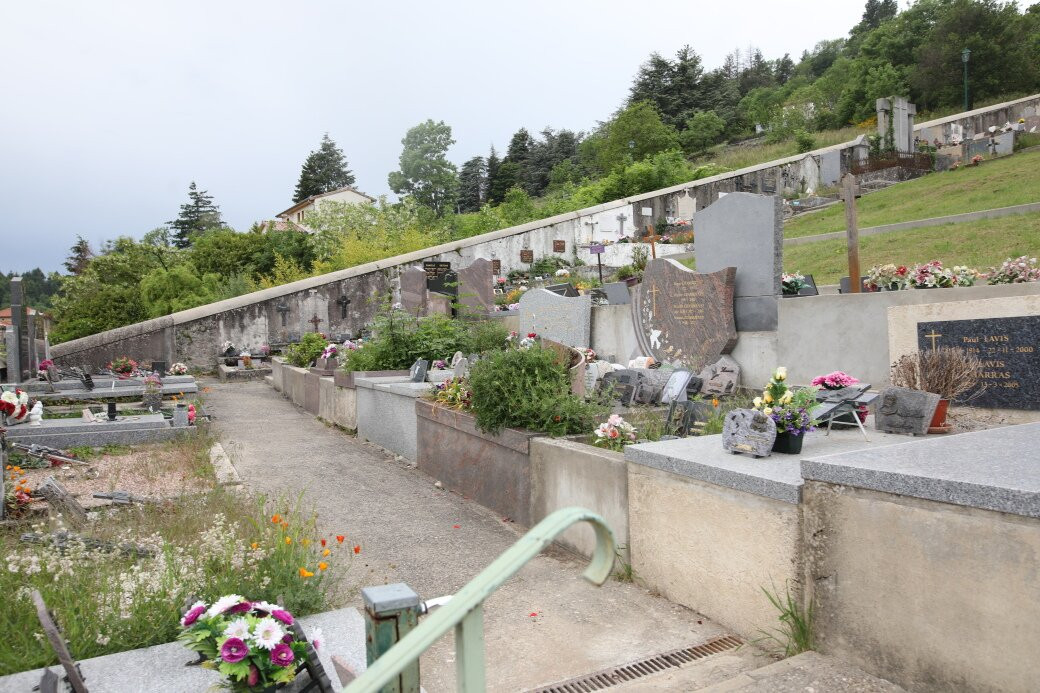 Cimetière communal de Chalençon-Chalencon必去景点