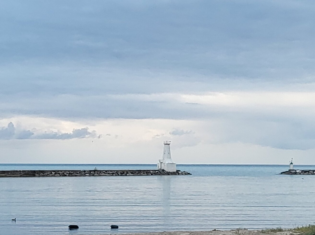 Cobourg  Beach-科堡必去景点