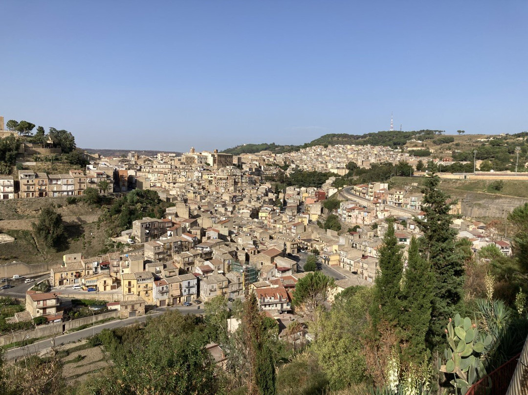 La Casa Sulla Collina D'oro主图