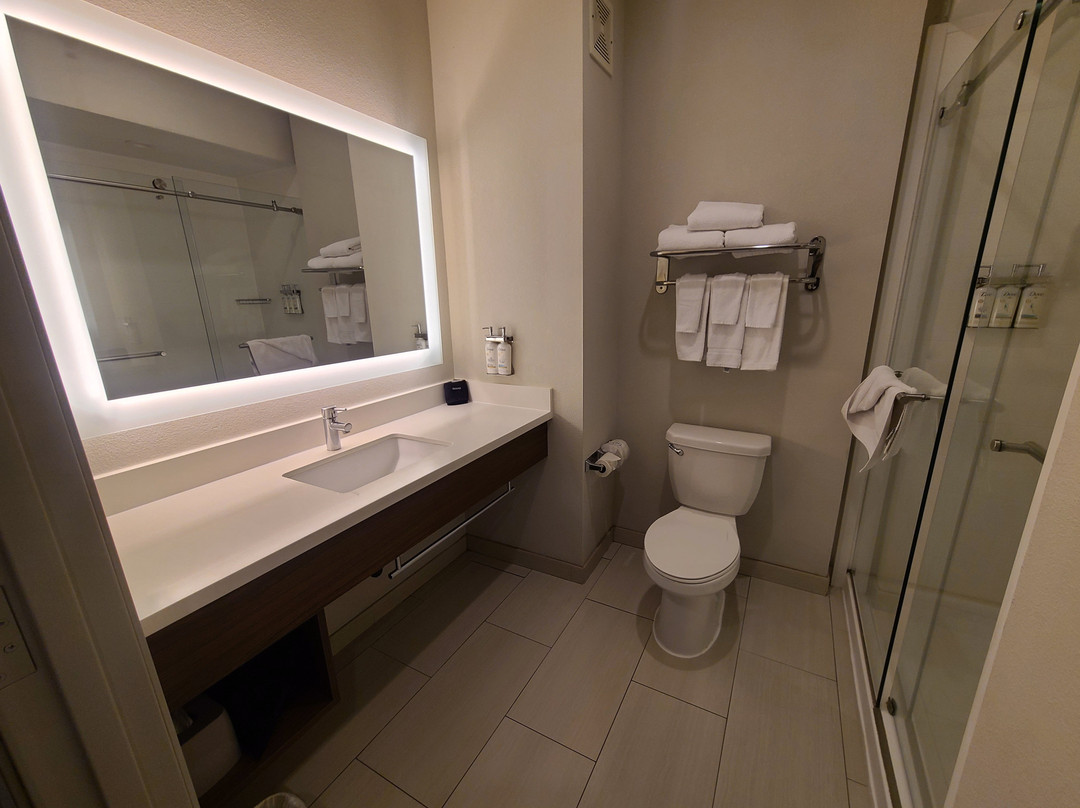 Holiday Inn Express & Suites Corona By IHG主图