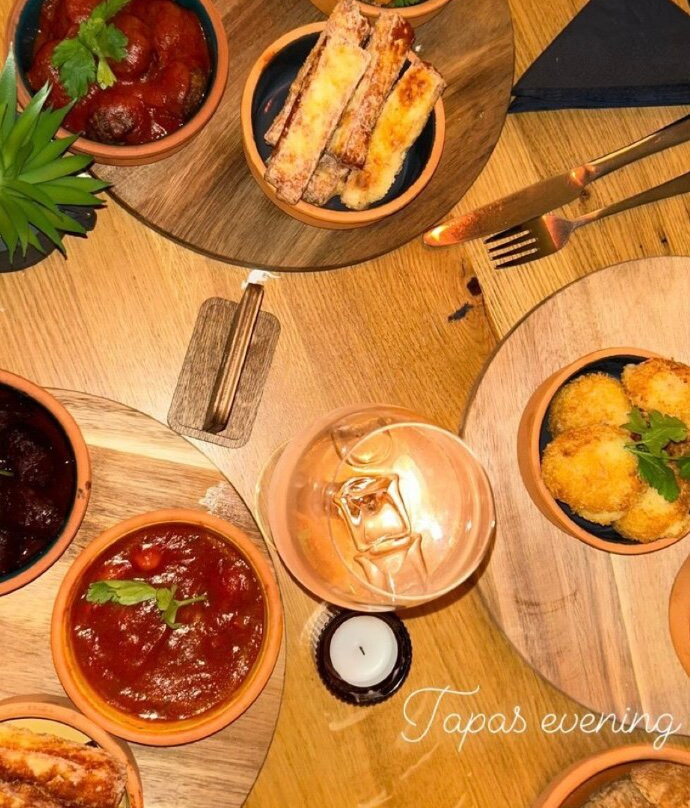 Bailey's Bar & Grill