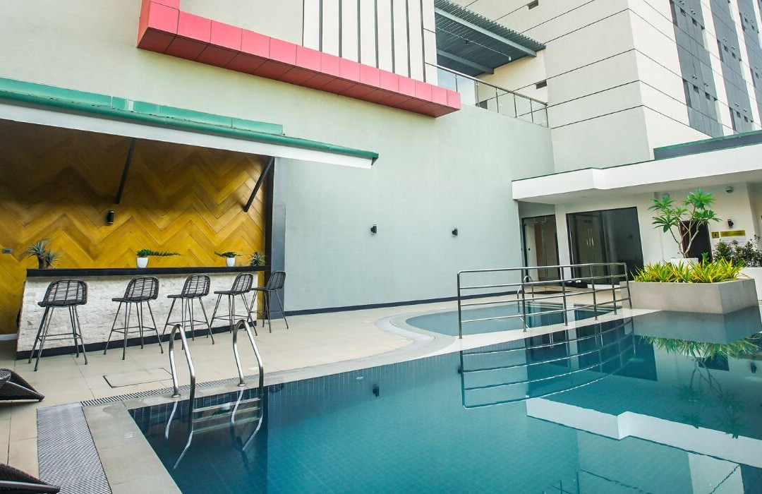 Summit Hotel Naga主图