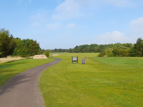 Longhirst Hall Golf Club-莫佩思必去景点