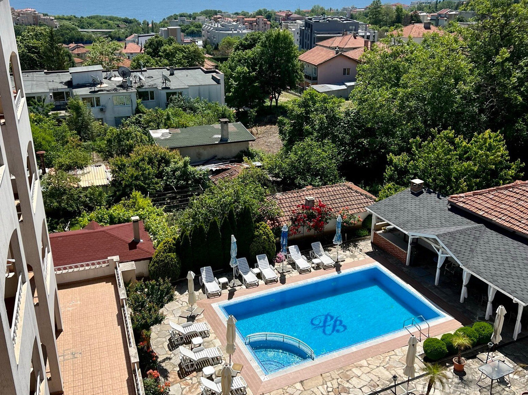 帕拉索比亚拉酒店主图