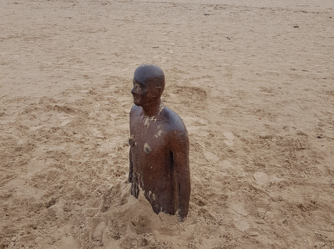 Antony Gormley's Another Place-克罗斯比必去景点