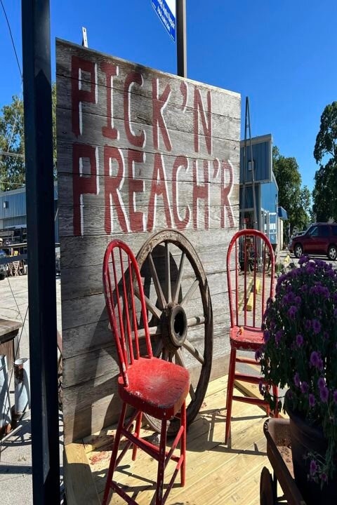 The Pickin’ Preacher-Eldora必去景点