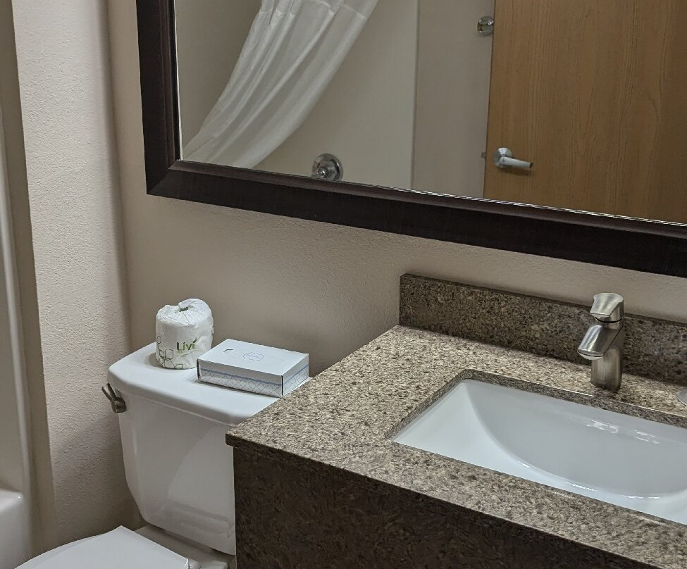 AmericInn by Wyndham Madison SD主图