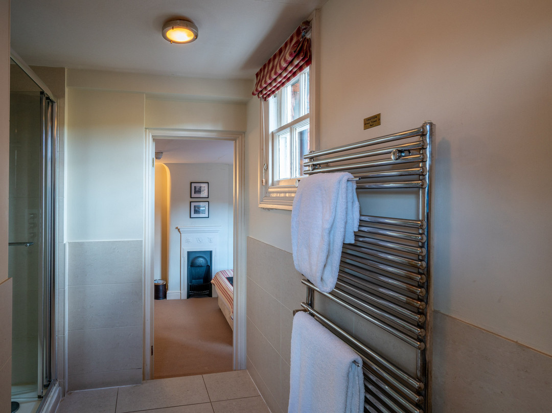 The King's Head主图