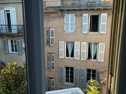 卡拉维尔酒店主图