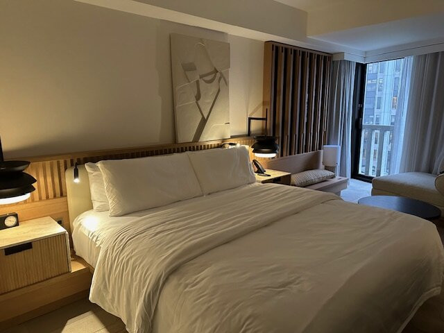 The Jay, Autograph Collection主图