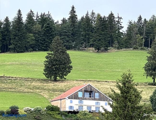 Maison d'Hotes des Hauts de la Piquante Pierre