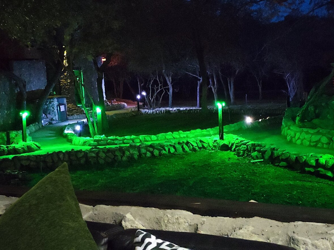 Foxy Crocodile Bush Lodge & Kruger Safaris主图