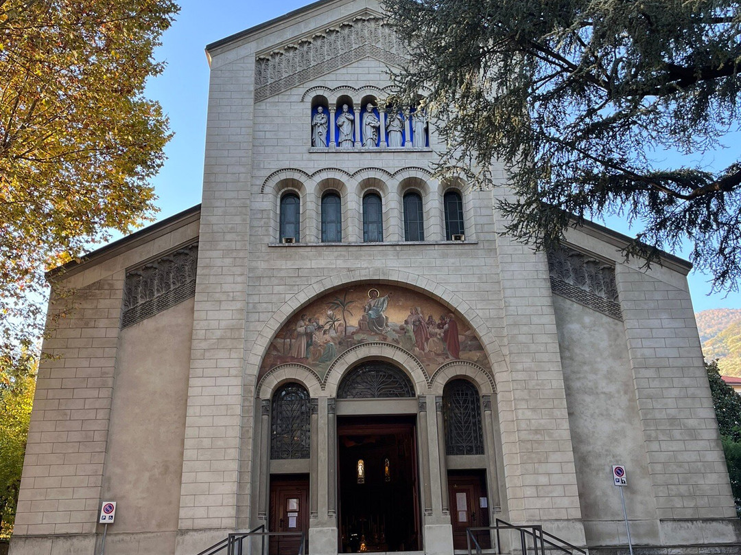 Chiesa del Redentore-切尔诺比奥必去景点