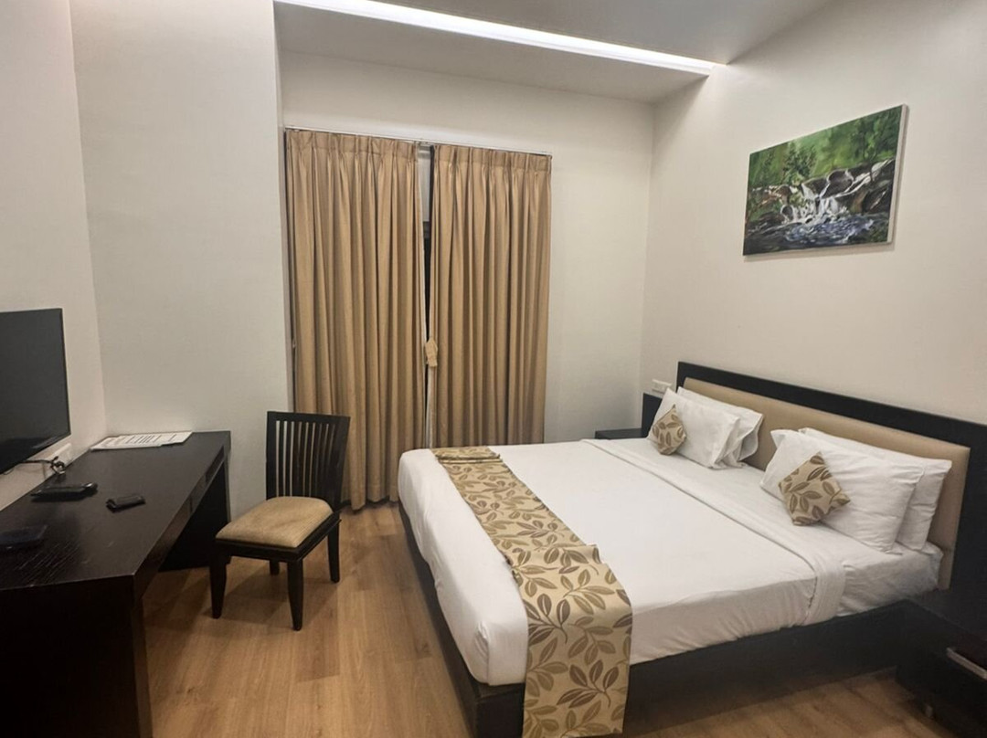 Green View Hotel主图