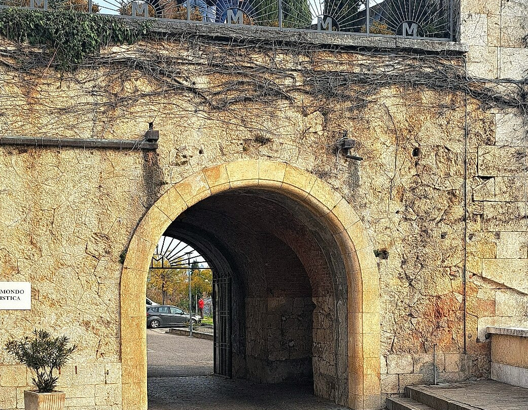 Santuario Madonna di Lourdes景点图片