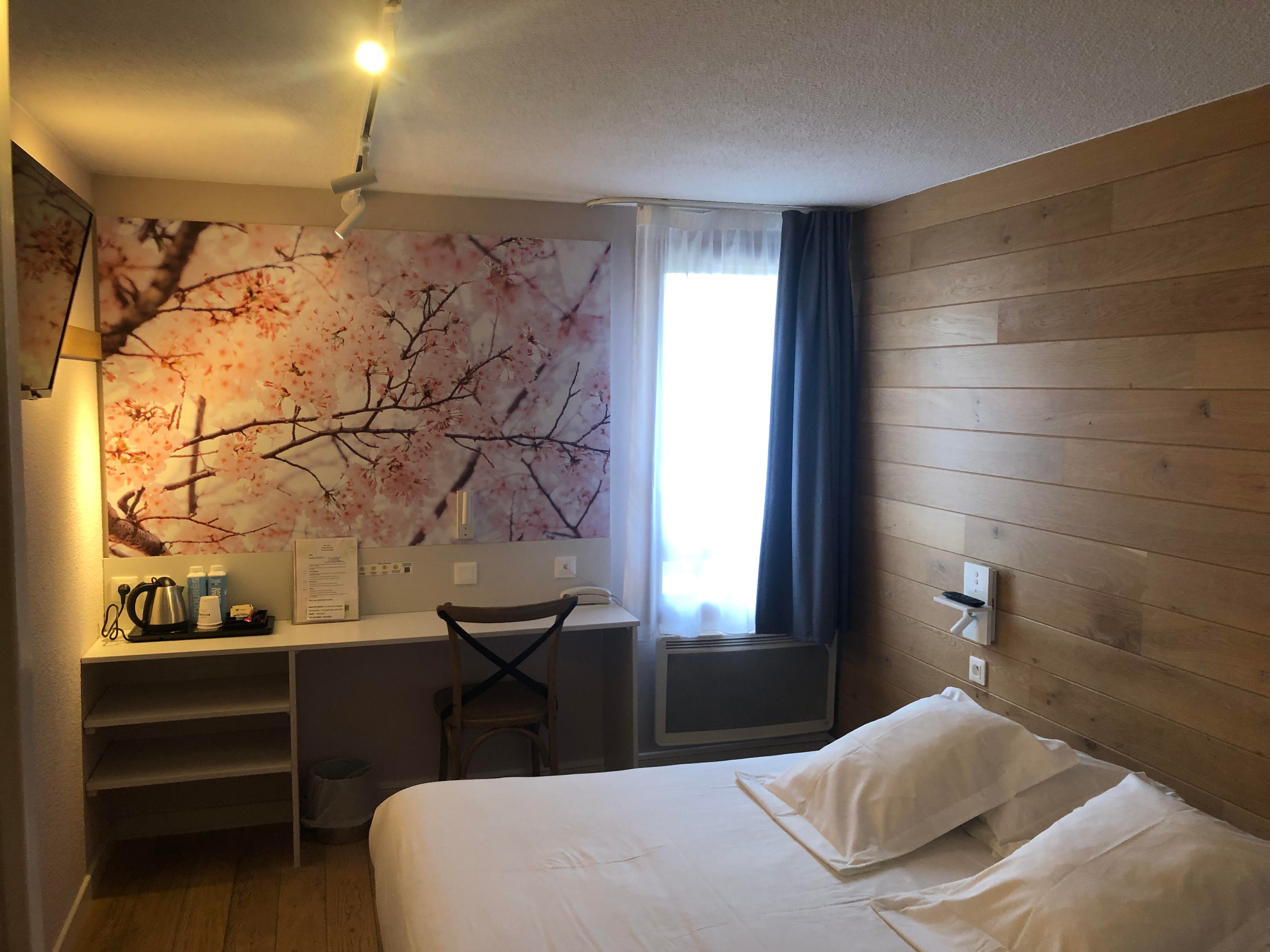 Logis Hôtel les Loges-客卧