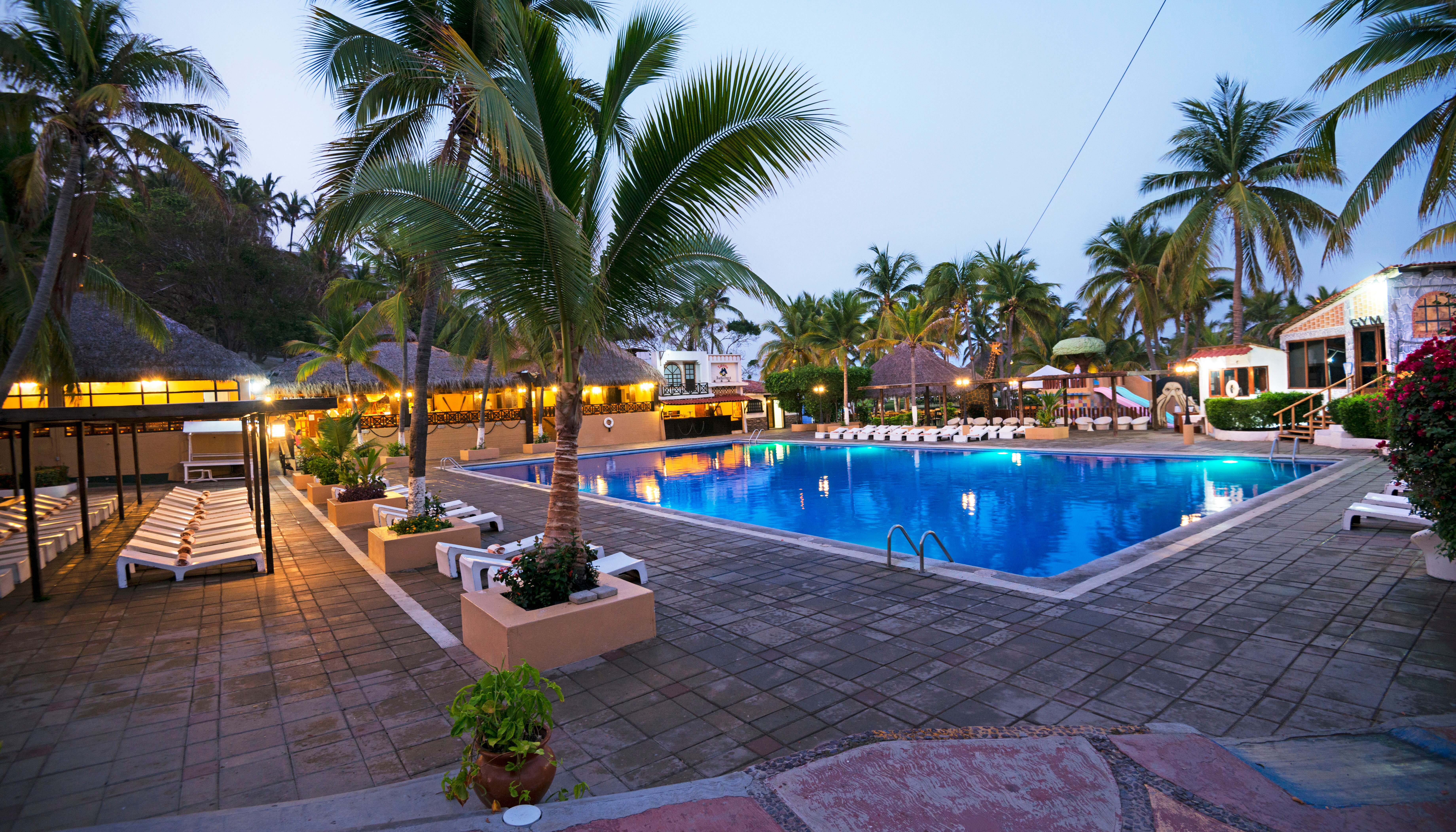 Vista Playa de Oro Manzanillo-泳池