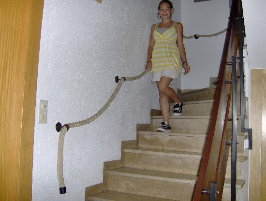 厄尔森塔尔酒店主图