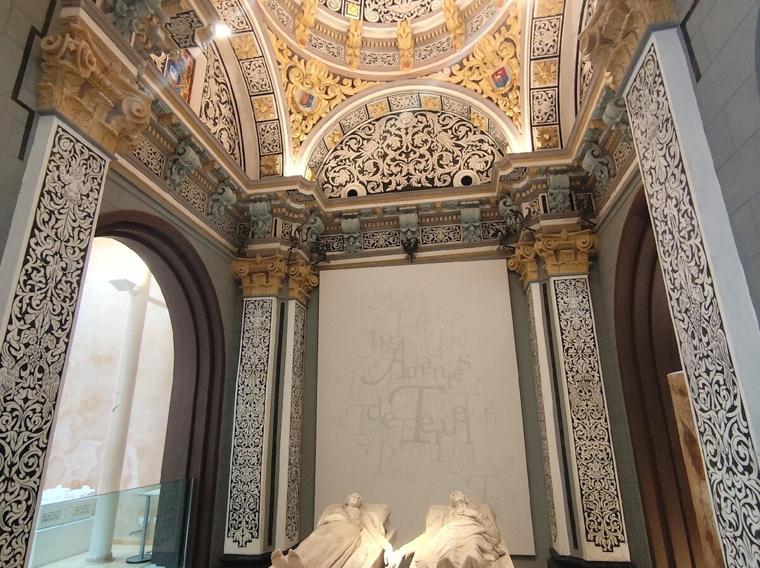 Mausoleo de los Amantes de Teruel-特鲁埃尔必去景点