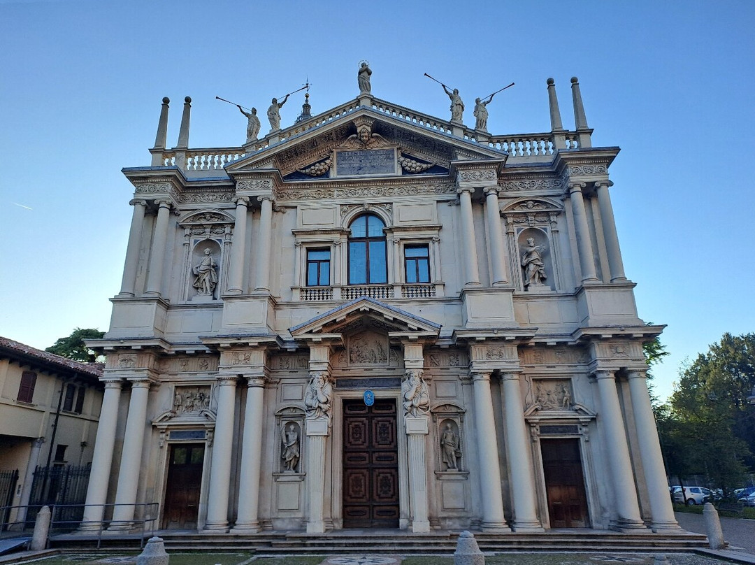 Santuary of Our Lady of Miracles景点图片