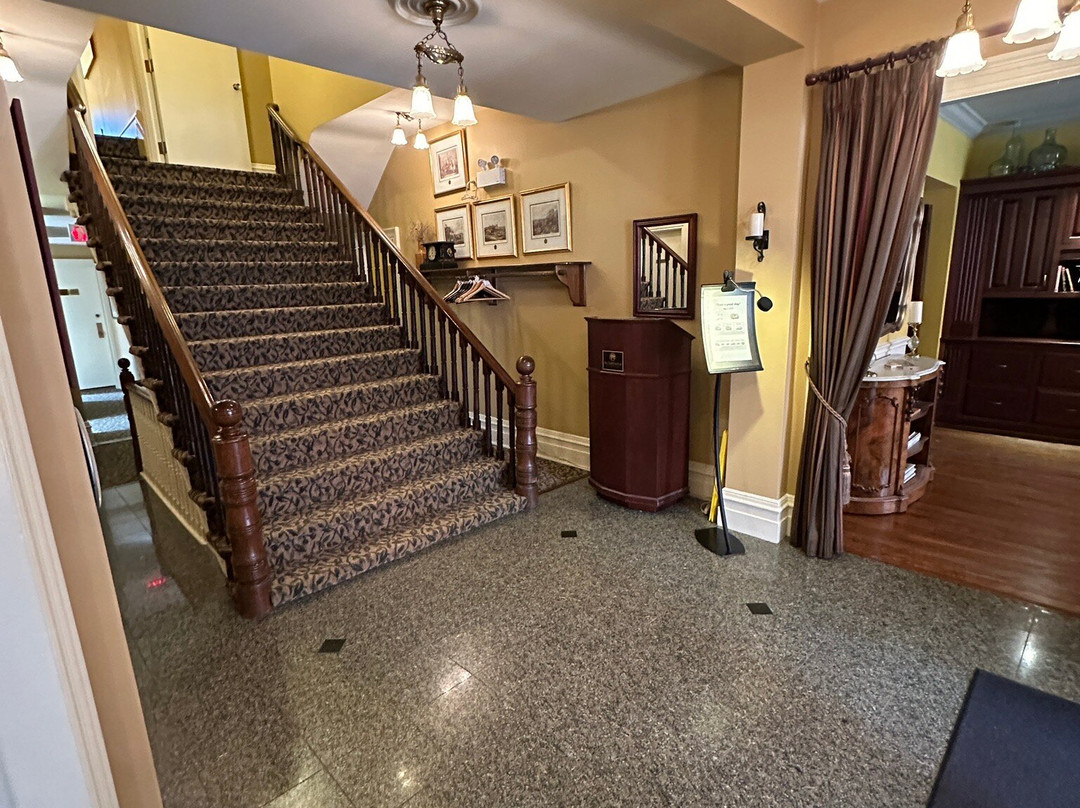 哈里伯顿酒店主图