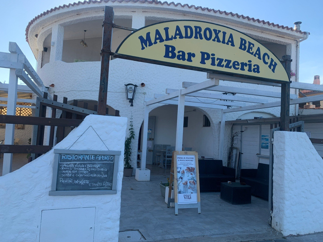 Maladroxia Beach-Isola di Sant Antioco必去景点