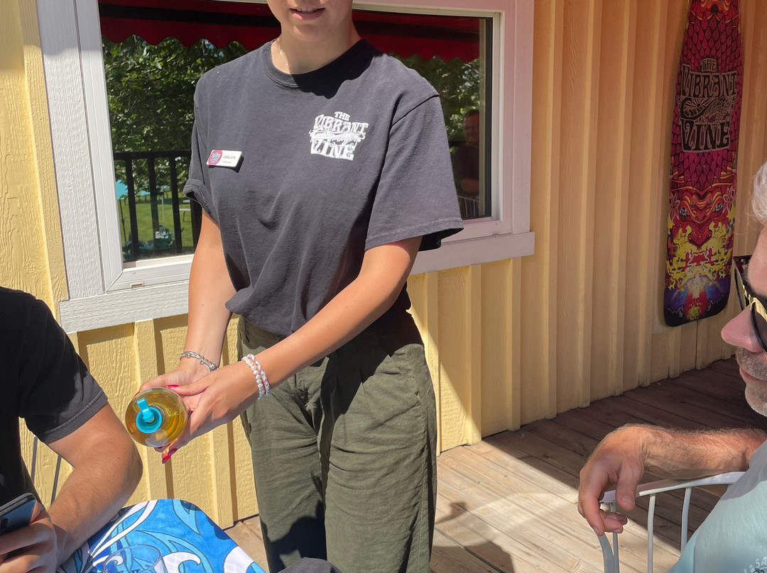 The Vibrant Vine-基洛纳必去景点