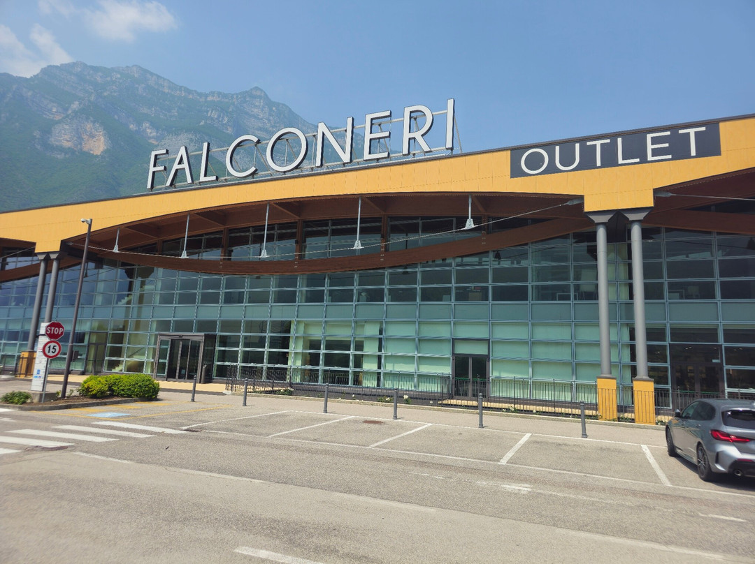 Falconeri Outlet-Avio必去景点