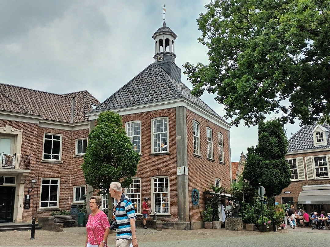 Voormalig Raadhuis (18e Eeuw)