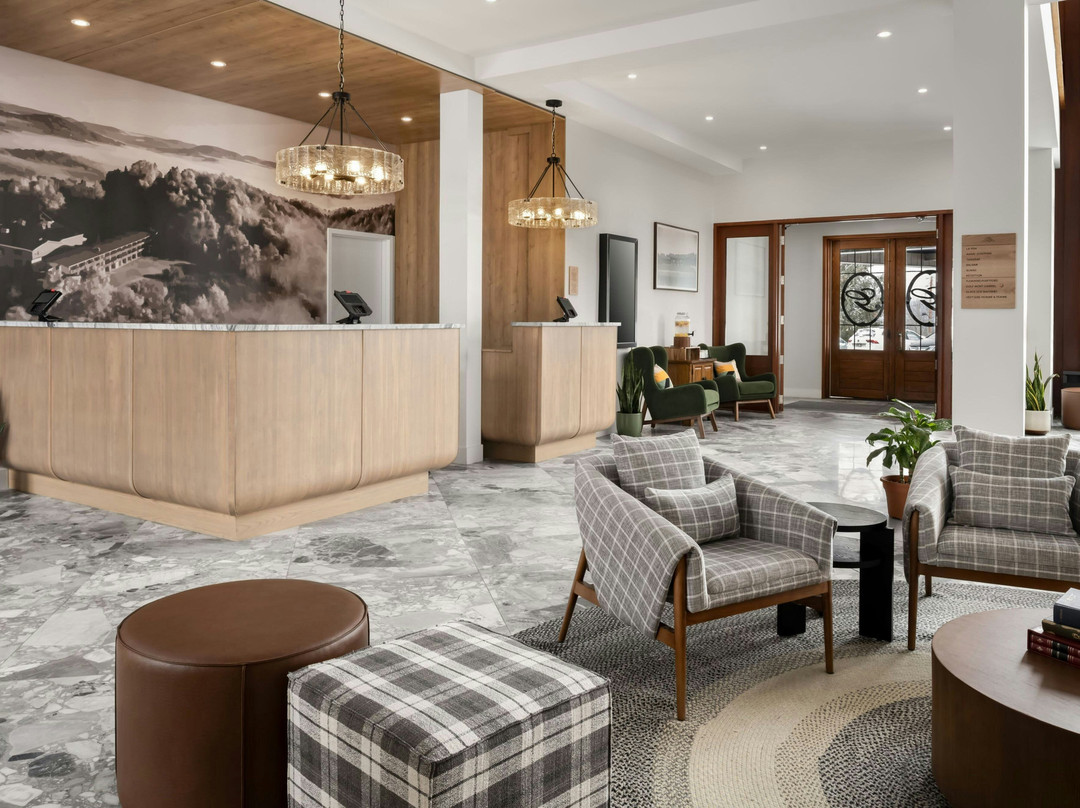 Sainte-Adele酒店住宿-Mont Gabriel, Sainte-Adèle, a Tribute Portfolio Resort