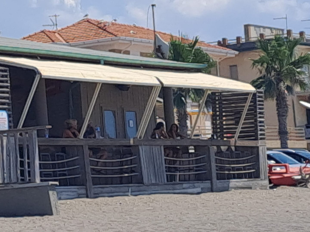 Wimbi Beach Bar-Marina di Cecina必去景点
