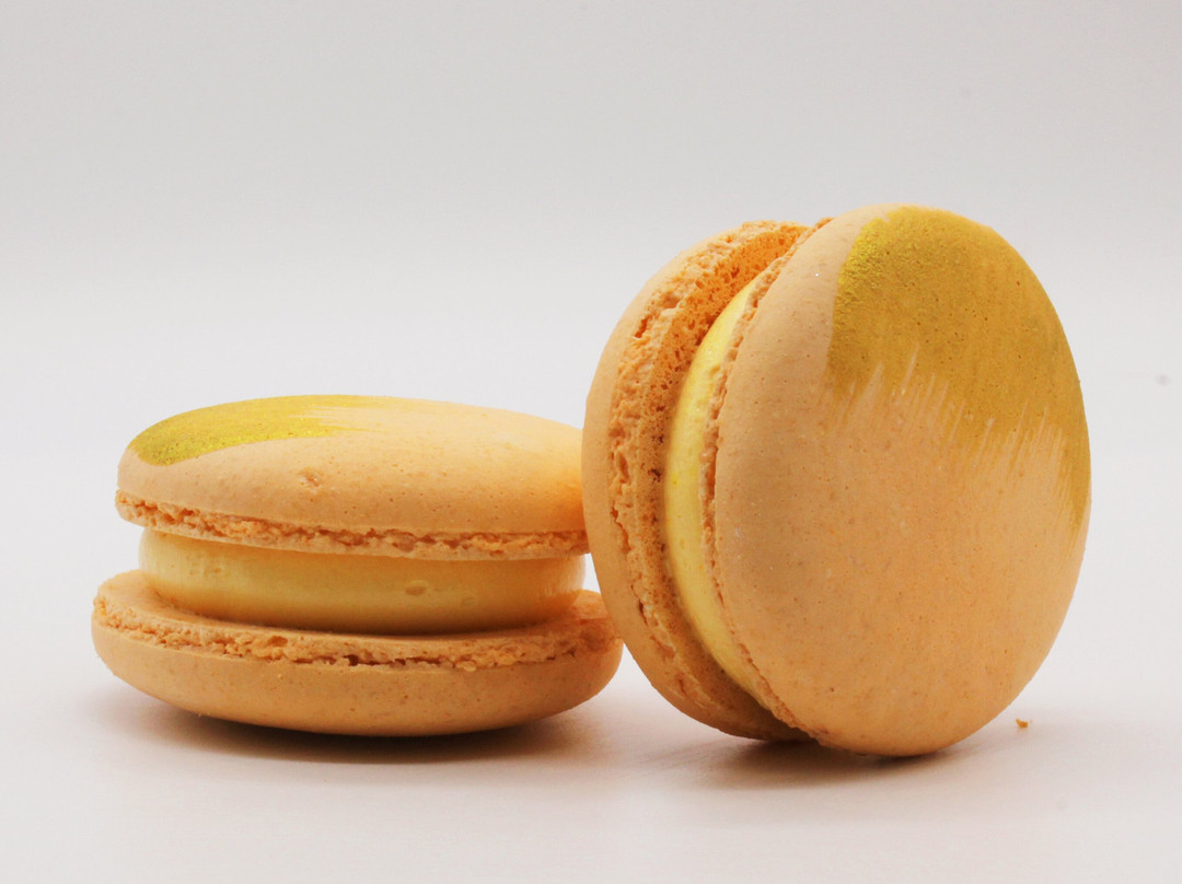 Sweet Velvet Macarons