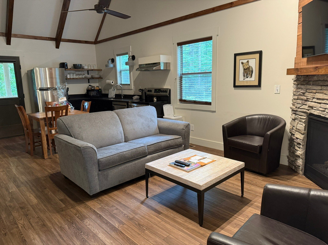 Dancing Bear Lodge主图