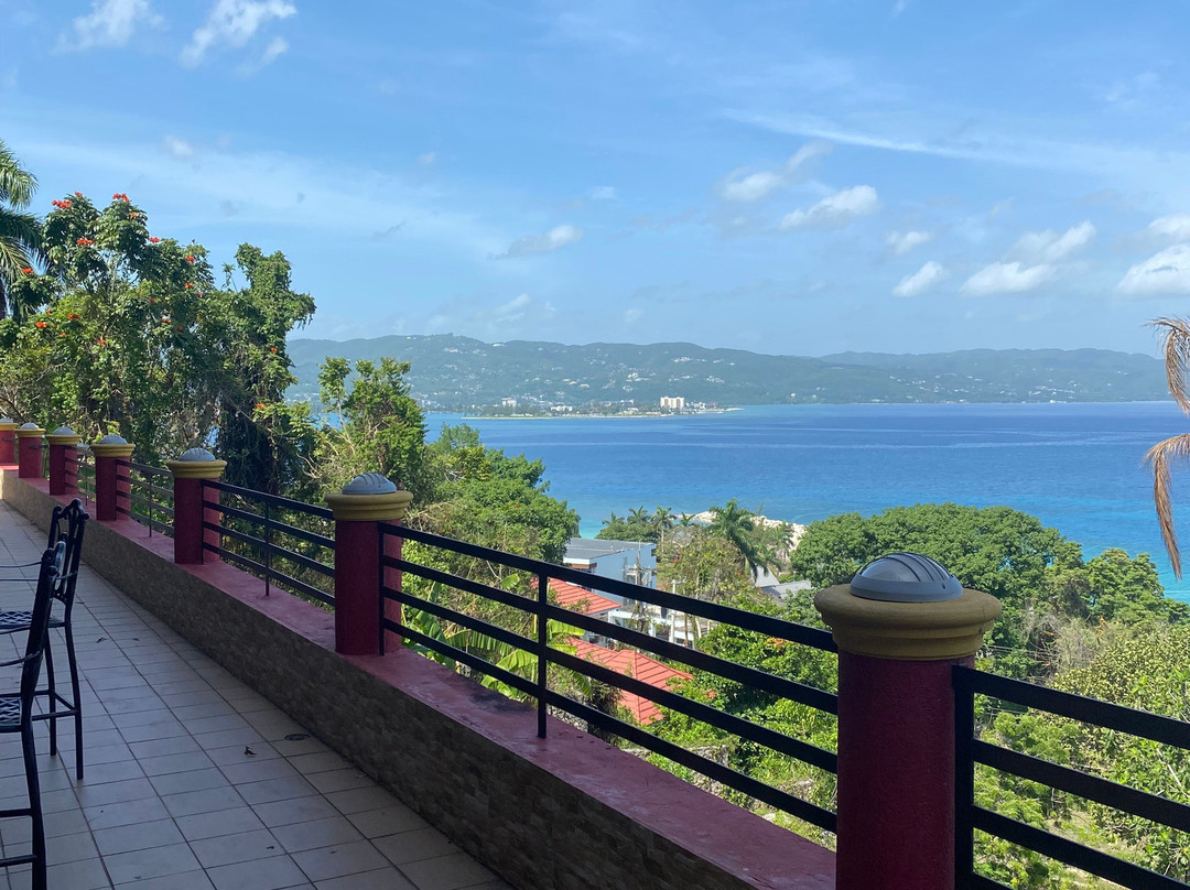 Rasstartours and Taxi Services-法尔茅斯必去景点