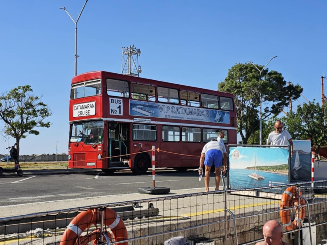 Catamaran Cruise-晴滩必去景点